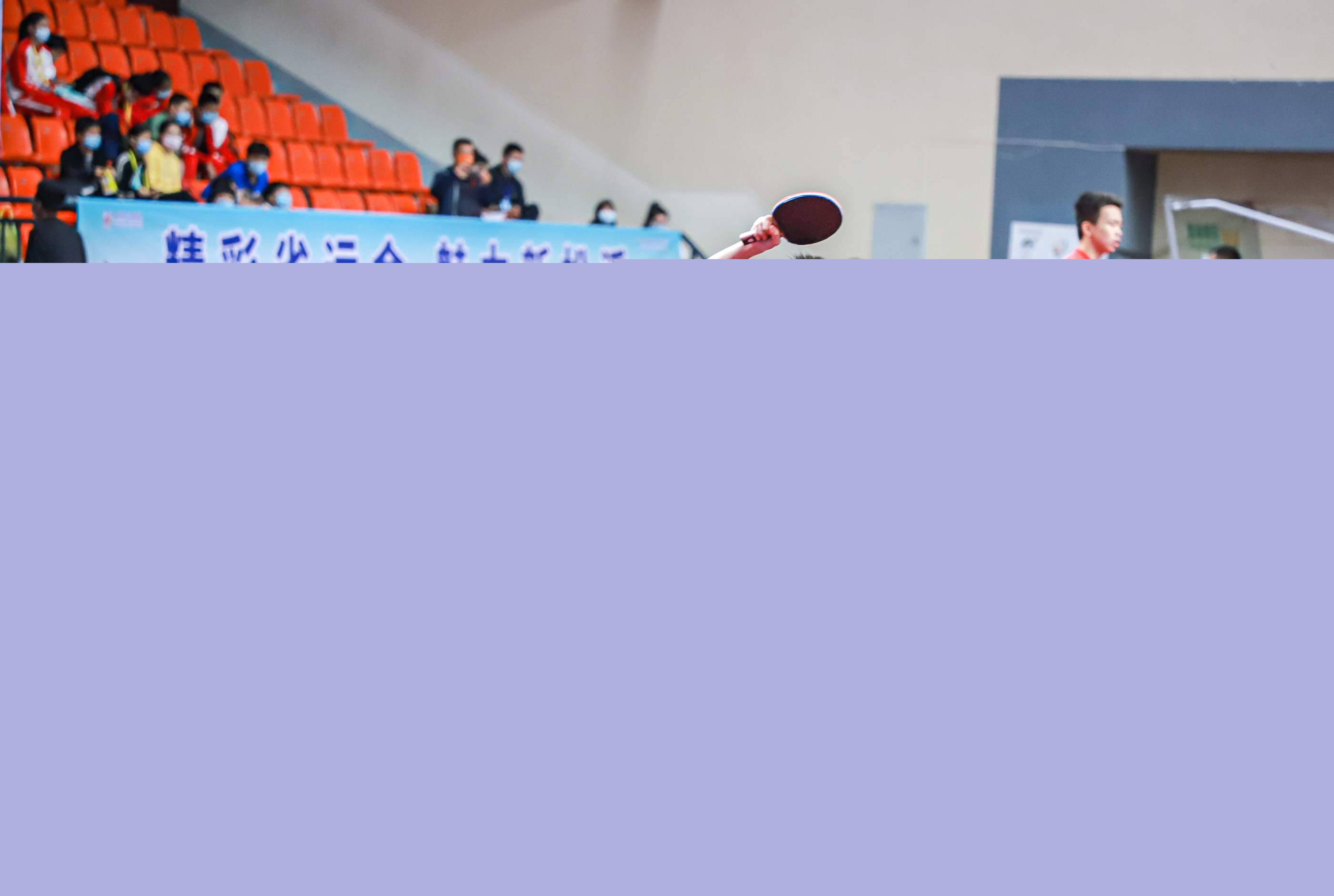 以微弱优势 以微弱优势